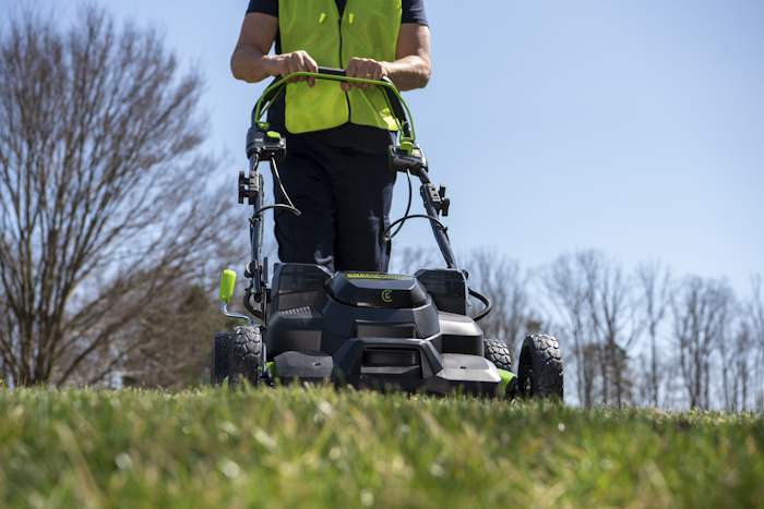 Газонокосилка аккумуляторная Greenworks 82V GC82LM61S TwinForce (без АКБ и ЗУ) 61см самоходная