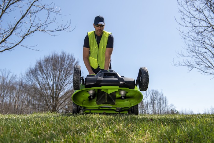 Газонокосилка аккумуляторная Greenworks 82V GC82LM61S TwinForce (без АКБ и ЗУ) 61см самоходная