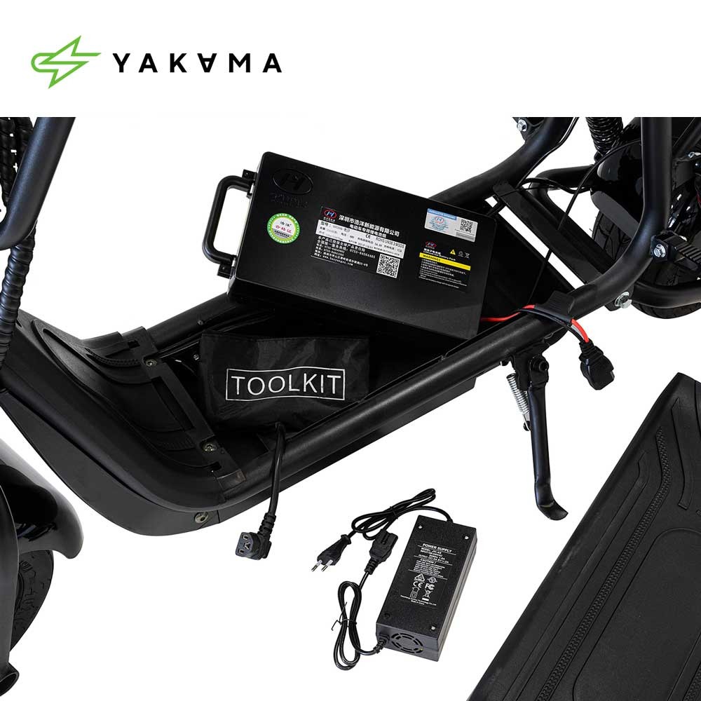 Электроскутер YAKAMA AP-H005A черный