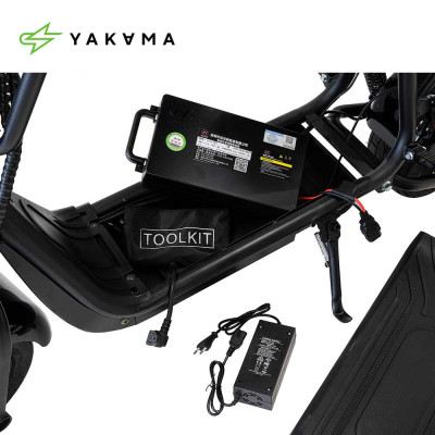 Электроскутер YAKAMA AP-H005A черный