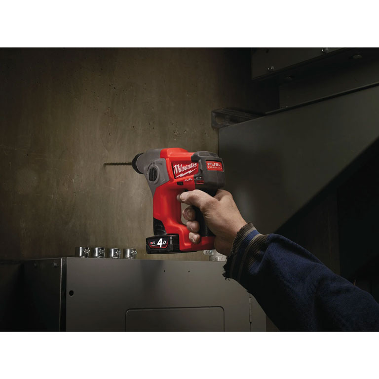 Перфоратор Milwaukee M12 Fuel CH-402C (4933441475)
