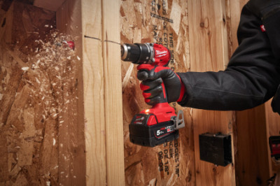 Дрель-шуруповерт Milwaukee M18 BLDDRC-202C (4933492833)