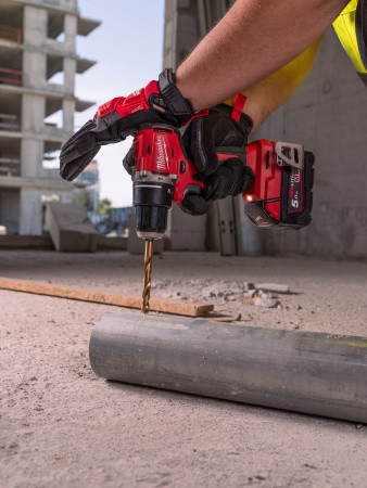 Дрель-шуруповерт Milwaukee M18 BLPDRC-422C (4933492825)
