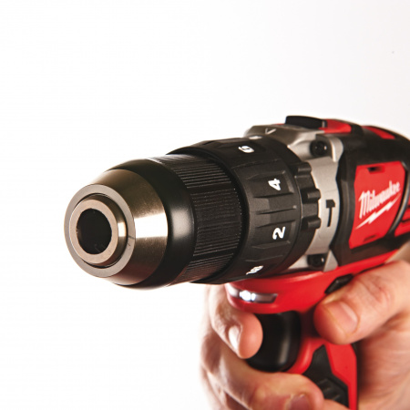 Дрель-шуруповерт Milwaukee M18 BPD-202C (4933443515)