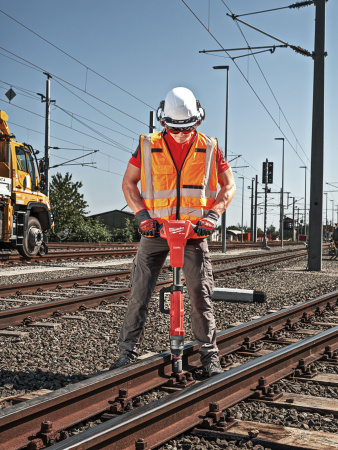 Гайковерт Milwaukee M18 FHIWF1R-122С (4933493141)