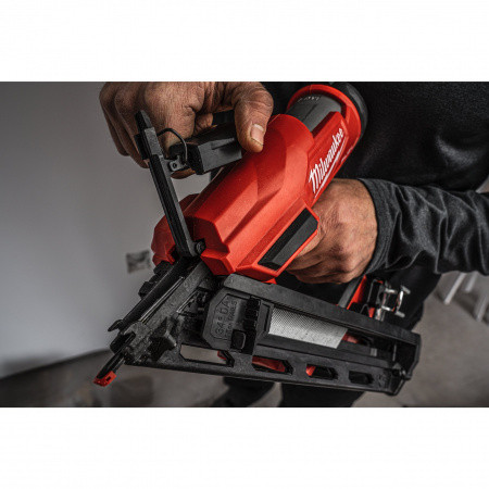 Аккумуляторный нейлер Milwaukee M18 FN15GA-0X (4933478091)