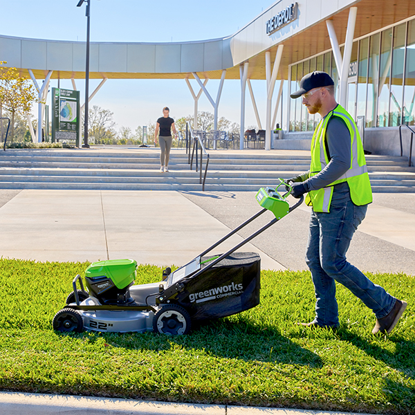 Газонокосилка аккумуляторная Greenworks 82V LM221S (без АКБ и ЗУ) самоходная, 56см
