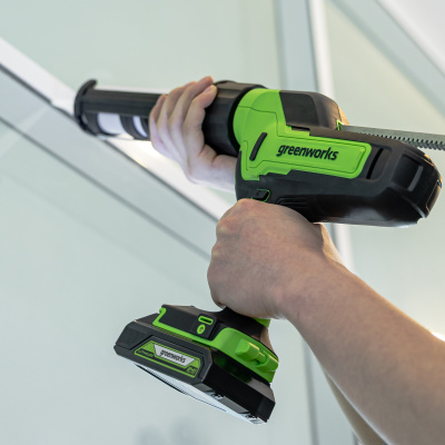 Пистолет для герметиков аккумуляторный Greenworks G24CAU 24V, 310 мл (без АКБ и ЗУ)