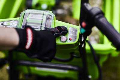 Садовая тележка самоходная Greenworks 40V G40GC (без АКБ и ЗУ)106л