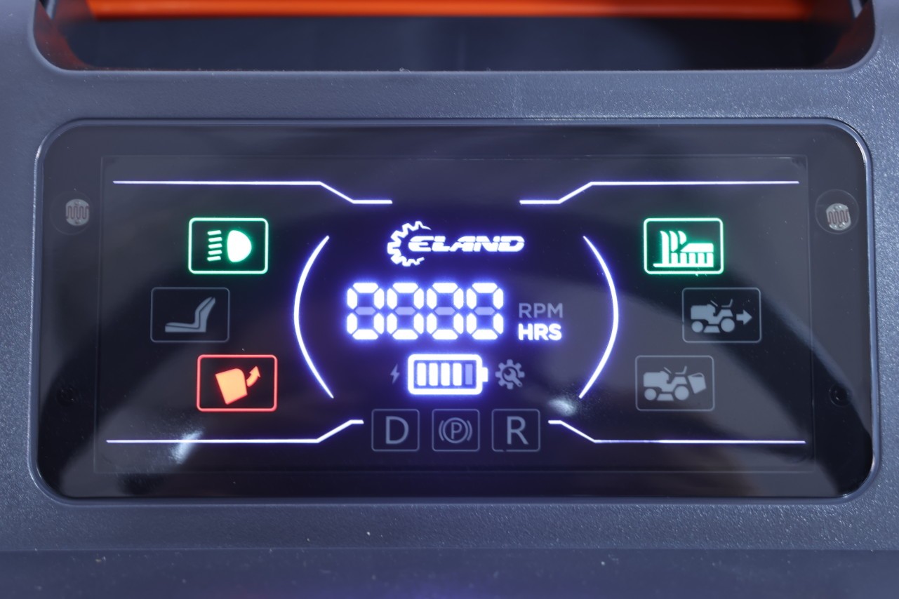 Газонокосилка бензиновая самоходная с сиденьем (райдер) ELAND LT-4592P