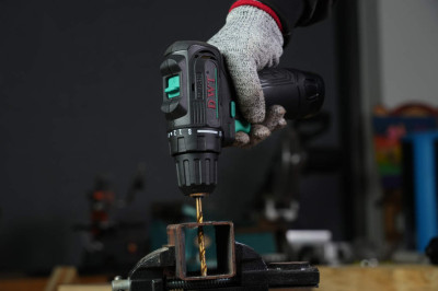 Дрель-шуруповерт аккумуляторная DWT ABSP-12 DN-2