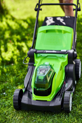 Газонокосилка аккумуляторная Greenworks 24V*2 G24X2LM41K2x (с 2хАКБ 4Ач и ЗУ) 41 см
