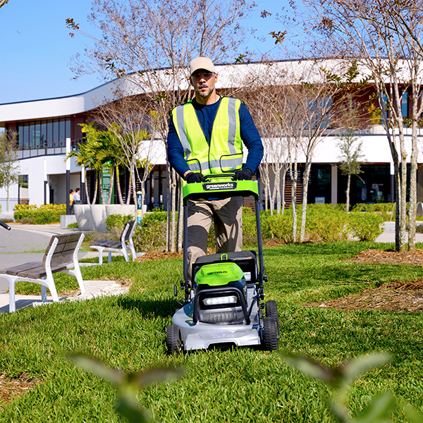 Газонокосилка аккумуляторная Greenworks 82V LM221S (без АКБ и ЗУ) самоходная, 56см