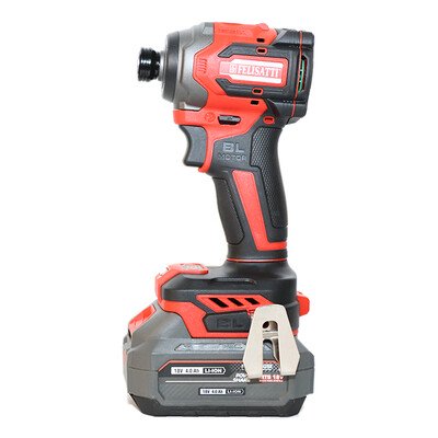 Аккумуляторный ударный шуруповерт 230Нм (картон, без аккум.)