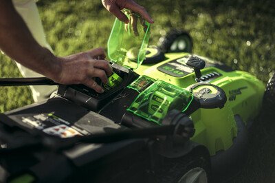 Газонокосилка аккумуляторная Greenworks 40V G40LM49DBK4 TwinForce (1хАКБ 4Ач и ЗУ) 49см