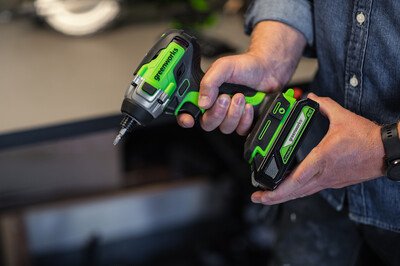 Винтоверт ударный аккумуляторный Greenworks 24V GD24ID3 (без АКБ и ЗУ)