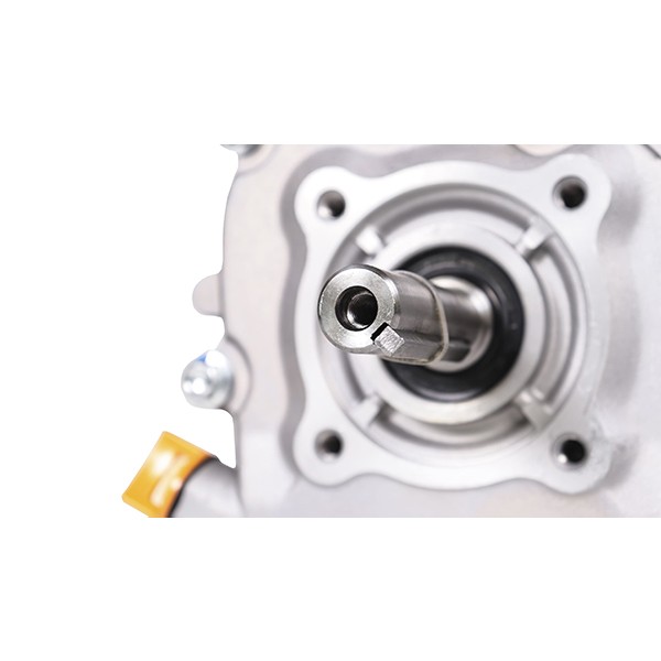 Двигатель бензин.,с горизонт. валом, 7л.с./3600об/мин., 212 см.куб., диаметр 19мм шпонка