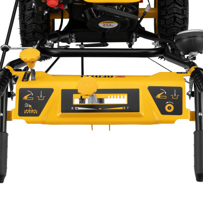 Гибридная снегоуборочная машина с функц. подметания SWB-600, 212 сс, руч. старт, 2 насадки// Denzel