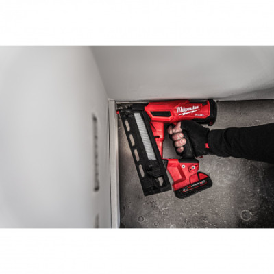 Аккумуляторный нейлер Milwaukee M18 FN16GA-202X (4933478092)