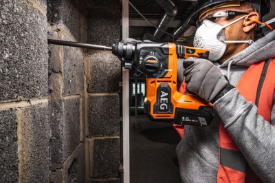 Перфоратор аккумуляторный AEG BBH 18BL2-0 (без батареи)