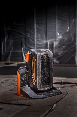 Зарядное устройство AEG BL18S