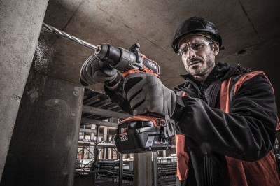 Дрель-шуруповерт ударная аккумуляторная бесщеточная AEG BSB18C3BL-X02C