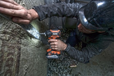 Винтоверт импульсный аккумуляторный AEG BSS18OP-0 (без аккумуляторов)