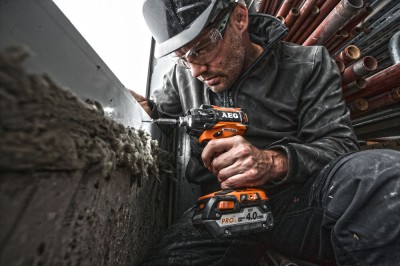 Винтоверт импульсный аккумуляторный AEG BSS18OP-0 (без аккумуляторов)