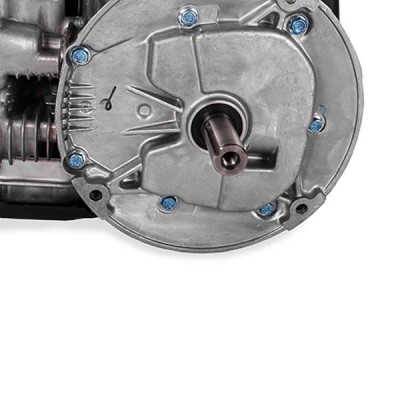 Двигатель 3,1 л.с., 2,3 кВт.,120,7 см.куб, диаметр 22,2 мм. шпонка, верт. вал