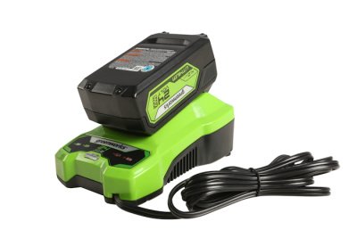 Зарядное устройство Greenworks 24V G24C4 4А