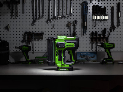 Нейлер аккумуляторный Greenworks 24V GD24BN (без АКБ и ЗУ)