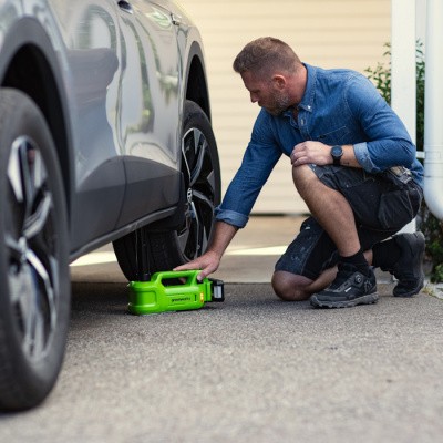 Домкрат автомобильный гидравлический аккумуляторный Greenworks G24JACK 24V, без АКБ и ЗУ