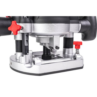 Фрезер электрический, 2100Вт., рег-ка 6000-22000 об/мин., цанга 8, 12мм, плавный пуск