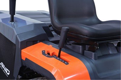 Газонокосилка бензиновая самоходная с сиденьем (райдер) ELAND LT-4384P