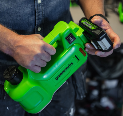 Домкрат автомобильный гидравлический аккумуляторный Greenworks G24JACK 24V, без АКБ и ЗУ