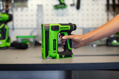 Степлер аккумуляторный Greenworks 24V G24CS10 (без АКБ и ЗУ)