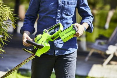 Кусторез аккумуляторный Greenworks 40V G40HT61 (без АКБ и ЗУ) 61см