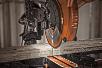 Пила торцовочная AEG PS254DBE