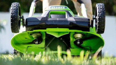 Газонокосилка аккумуляторная Greenworks 60V GD60LM61 (без АКБ и ЗУ) 61 см, самоходная, бесщеточная