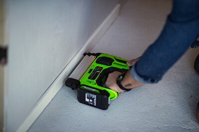 Нейлер аккумуляторный Greenworks 24V GD24BN (без АКБ и ЗУ)