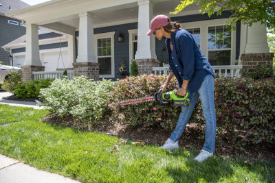 Кусторез аккумуляторный Greenworks 40V G40HT61 (без АКБ и ЗУ) 61см