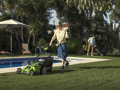 Газонокосилка аккумуляторная Greenworks 40V G40LM49DBK4 TwinForce (1хАКБ 4Ач и ЗУ) 49см