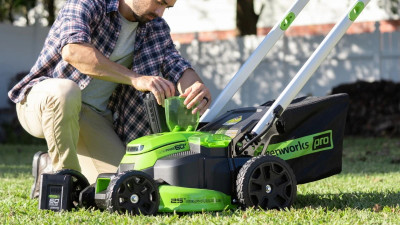 Газонокосилка аккумуляторная Greenworks 60V GD60LM61 (без АКБ и ЗУ) 61 см, самоходная, бесщеточная